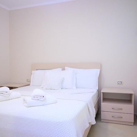 Eleana'S Apartament Saranda Dış mekan fotoğraf
